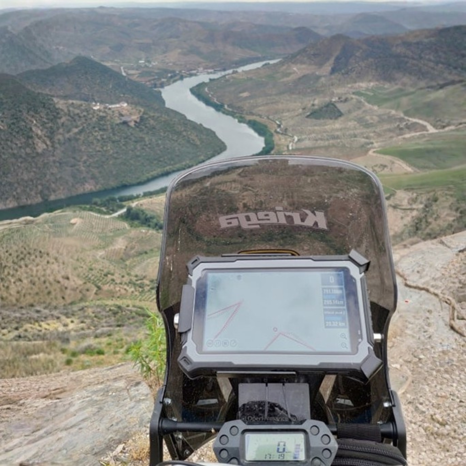 Carpe Iter CI PAD V4D active GPS tracking on adventure motorcycle